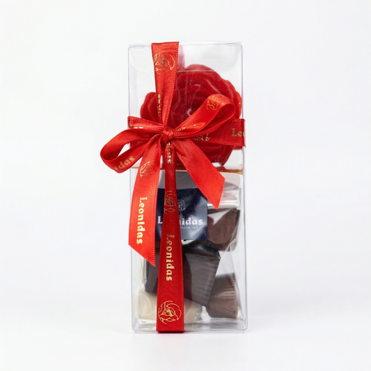 Kit Vela "Flor" com 120g de Bombons