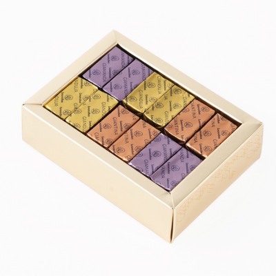 Caja de giandujas con 24 bombones